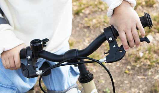 前後ブレーキ装備